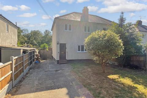 Snakes Hill, Brentwood CM14 3 bed semi