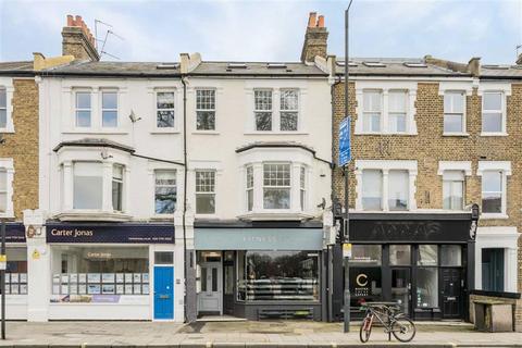 Fulham Palace Road, London SW6 1 bed flat for sale