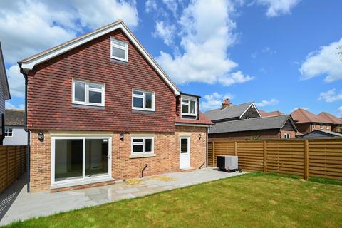 rye road, Brooklands TN29 4 bed detached house for sale