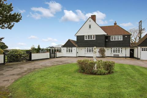 Madeira Road, New Romney TN28 4 bed detached house for sale