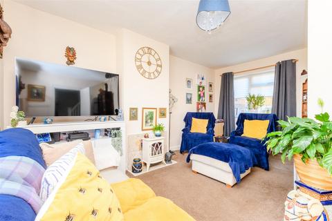 Pickwick Crescent, Rochester ME1 3 bed terraced house for sale