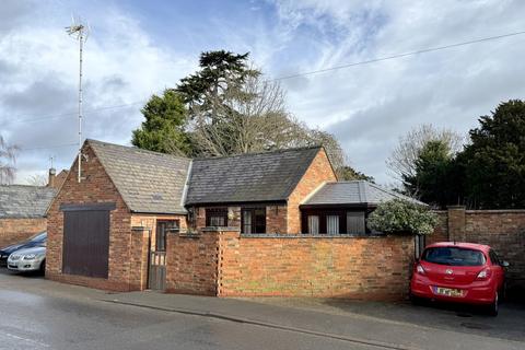 Shipston on Stour 1 bed detached bungalow for sale