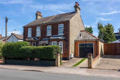 High Street, Bedfordshire MK45 3 bed semi