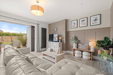 Lovel Road, Windsor SL4 2 bed apartment for sale