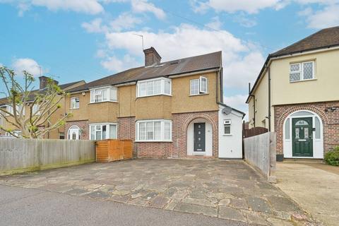 Norfolk Avenue, Watford, WD24 4 bed semi