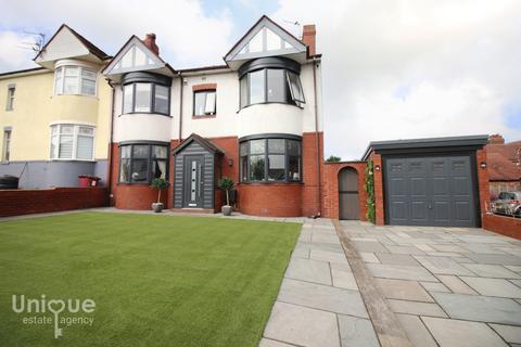 Sunny Bank Avenue,  Blackpool, FY2 3 bed semi