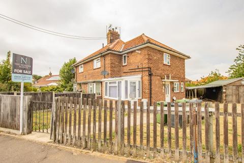 2 bedroom maisonette for sale