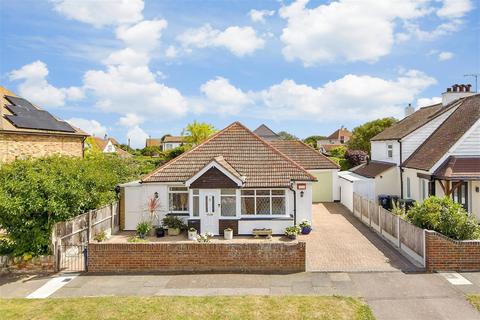 Hereward Avenue, Birchington CT7 3 bed detached bungalow for sale