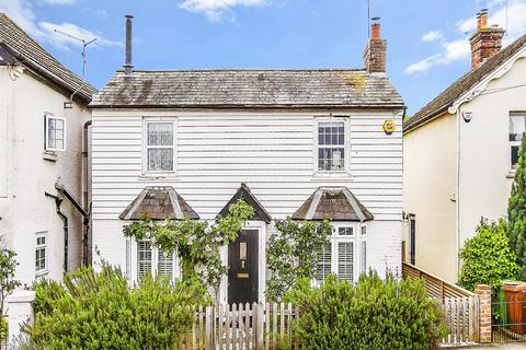 Maidstone Road, Tonbridge TN12 3 bed detached house for sale