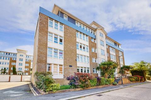 Warren Fields, Valencia Road... 2 bed apartment for sale