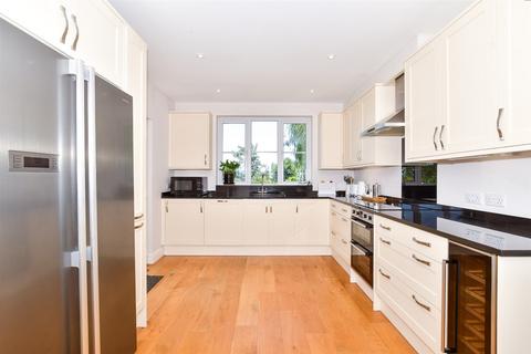 Heath Road, Maidstone ME17 4 bed detached house for sale