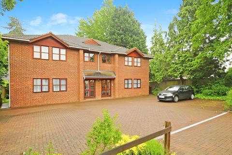 Kennel Ride, Ascot, Berkshire 2 bed apartment for sale