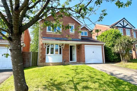 St. Thomas Gardens, Bradley, HD2 3 bed detached house for sale