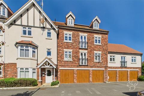 Albany Court, Leigh