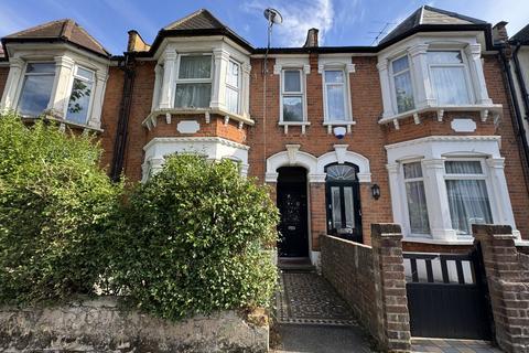 Rectory Road, Manor Park, London, E12 2 bed flat for sale