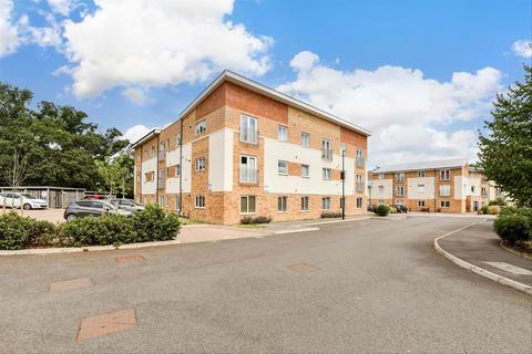 Norbury House, Leatherhead KT22 2 bed ground floor flat for sale
