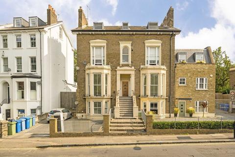 Peckham Rye, London SE15 2 bed flat for sale