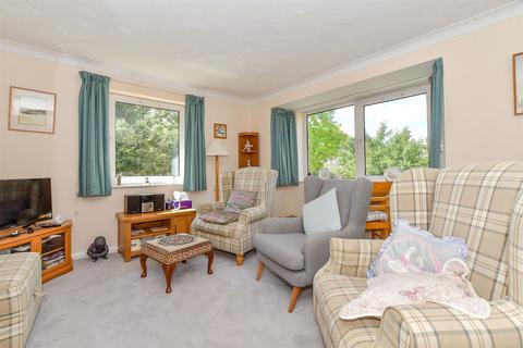 Merryfield Court, Tonbridge TN9 2 bed flat for sale