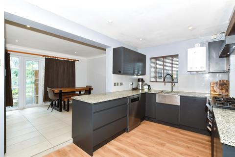 Loose Road, Maidstone ME15 4 bed detached house for sale