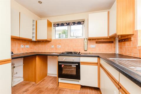 Mungo Park Road, Gravesend, Kent 1 bed ground floor maisonette for sale