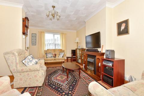 The Green, Lydd TN29 3 bed semi