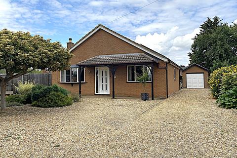Pipwell Gate, Moulton Seas End 3 bed detached bungalow for sale
