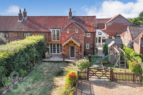 4 bedroom semi-detached house for sale