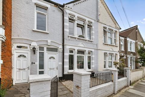 Ashbourne Road, Mitcham CR4 2 bed terraced house for sale