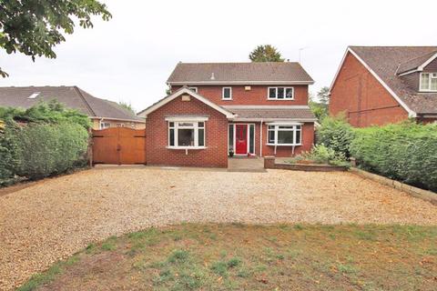LOUTH ROAD, GRIMSBY 4 bed detached house for sale