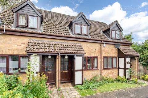 Briar Walk, West Byfleet KT14 2 bed terraced house for sale