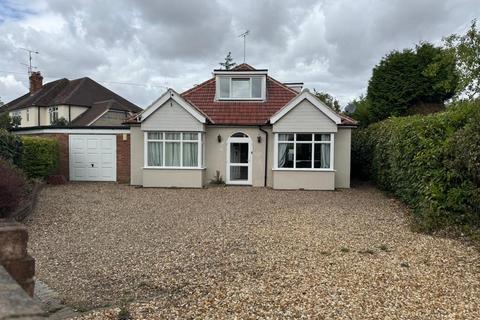 Church End Lane, Tilehurst, Reading 6 bed chalet for sale