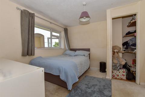 Hill Crescent, Canterbury CT3 3 bed terraced house for sale