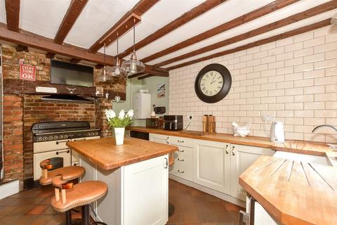 Canterbury Road, Birchington CT7 3 bed semi