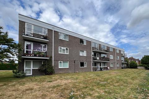 Kenilworth Close, New Milton... 2 bed ground floor flat for sale