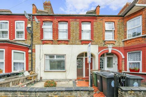 Kettlebaston Road, Leyton, E10 2 bed maisonette for sale