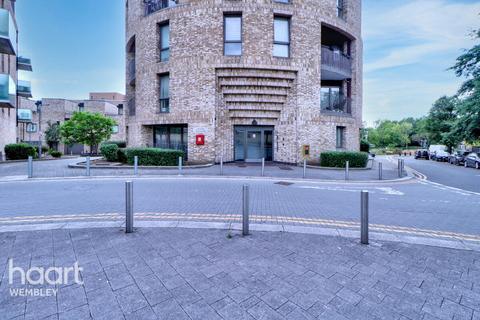 NW10 3 bed apartment for sale