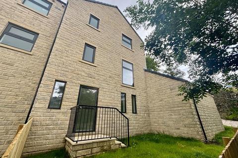 Kinder Close, Bradford BD13 5 bed townhouse for sale