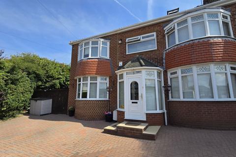 Broadmayne Avenue, The Broadway... 4 bed semi