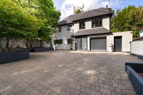 Park Road, Kenley CR8 4 bed detached house for sale