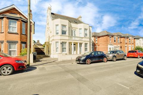 Rosebery Road, Bournemouth BH5 3 bed maisonette for sale