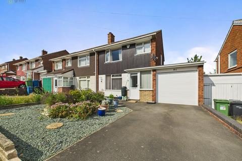 Mildenhall, Tamworth B79 3 bed semi