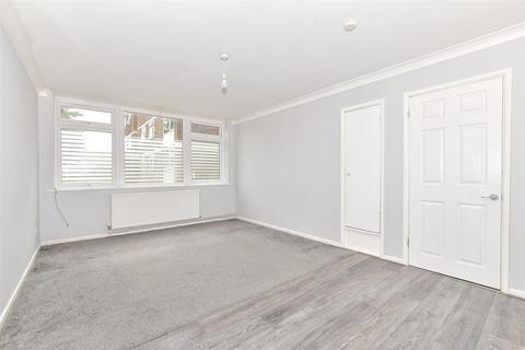 Juniper Square, Havant PO9 2 bed ground floor flat for sale