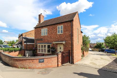 Malt Shovel Court, Bishops... 3 bed detached house for sale