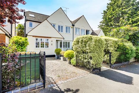 Clarence Road, Teddington, TW11 5 bed semi