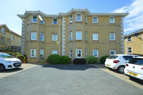 VERY WELL PRESENTED * SANDOWN 2 bed flat for sale