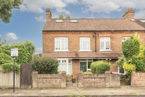 Clifden Road, Brentford TW8 3 bed house for sale