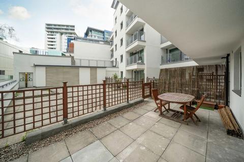 Hardwicks Square, London SW18 1 bed flat for sale