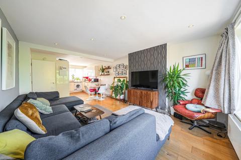 Barston Road, West Norwood, London, SE27 2 bed flat for sale