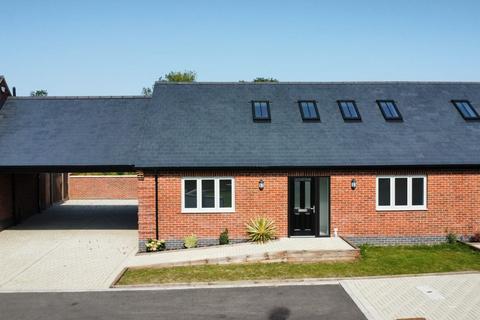 Cricketer Court, Scalford, LE14 3 bed semi