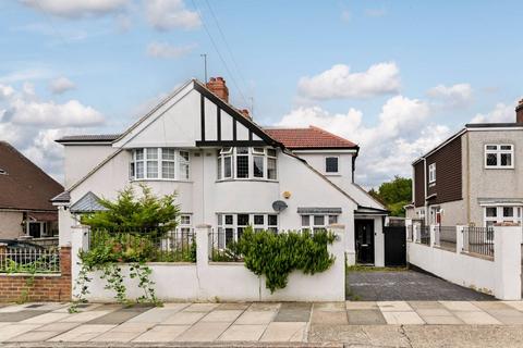 Mayday Gardens, Blackheath, London, SE3 4 bed semi
